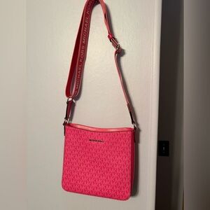 Michael Kors Pink Crossbody Bag purse jet set NWT